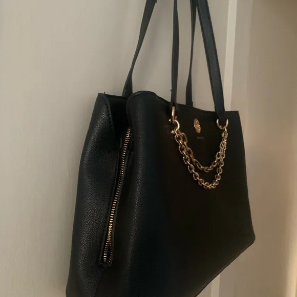 Anne Klein Black and Gold Shoulder Bag with Elegant Chain - Picture 8 of 9